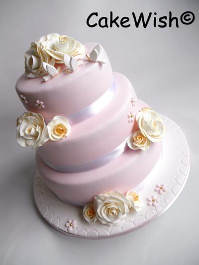 soft pink wedding cake with roses - Cake by Anita Veenstra