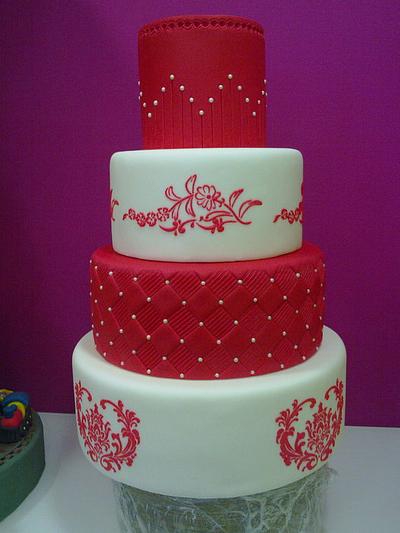 Tarta de Boda roja y blanca - Cake by Maria Marcos Ruiz