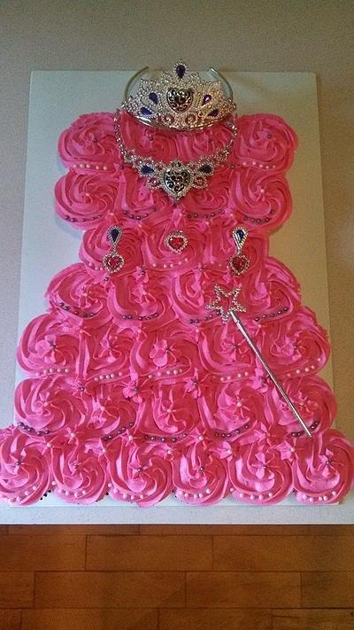Princess Dress - Cake by lcantelmo