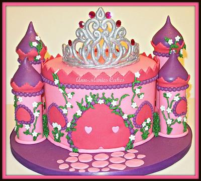 Princess Castle - Cake by Ann-Marie Youngblood