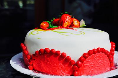 Sweet Strawberry - Cake by Alexandra