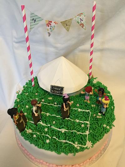 School Sack Race Cake - Cake by Misssbond