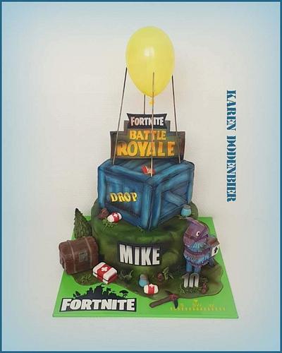 Fortnite  - Cake by Karen Dodenbier