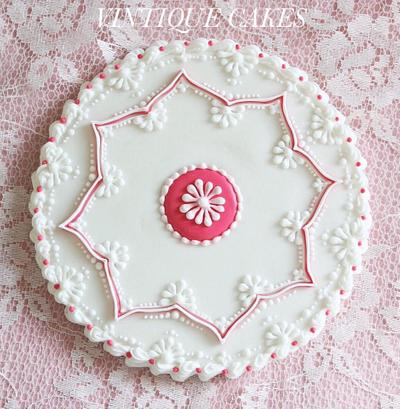 Raspberry Royale - Cake by Vintique Cakes (Anita) 