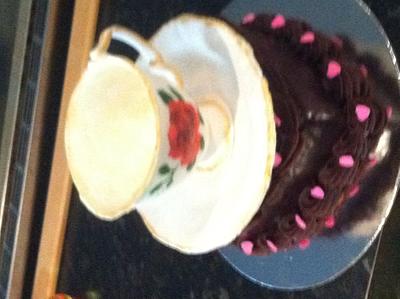 Teacup and saucer - Cake by Vicky