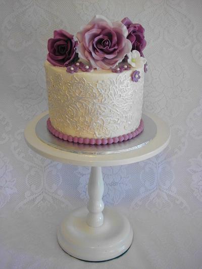 Lace and Roses - Cake by Michelle