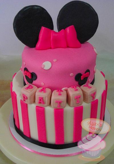Minnie Mouse Theme Cake and Cakepops - Cake by Glyza Reyes