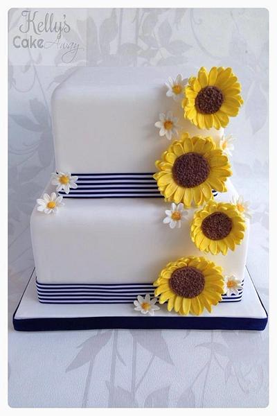 Sunflowers and daisies - Cake by Kelly Hallett