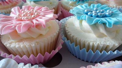 40TH BIRTHDAY CUPCAKES - Cake by Tinascupcakes