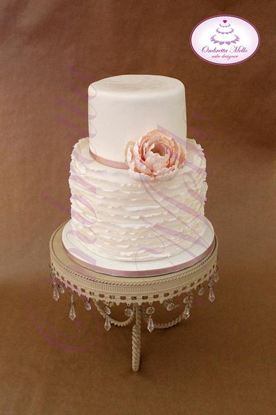 Romantic ruffles - Cake by OMBRETTA MELLO