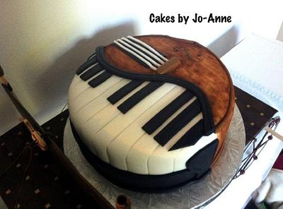 Pianolin - Cake by Cakes by Jo-Anne