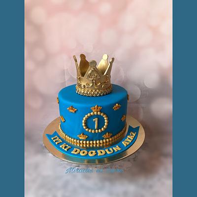 Crown cake - Cake by miracles_ensucre