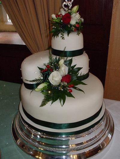Traditional Wedding Cake - Cake by Lynn