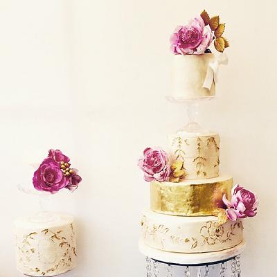 Vintage style peony wedding cake. - Cake by Swt Creation