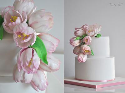 Tulips - Cake by CakesVIZ
