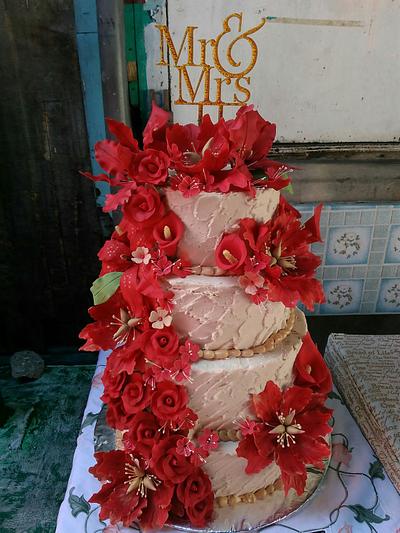 Rustic Wedding cake with Red Gumpaste flowers - Cake by ReihAustria
