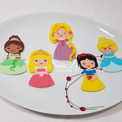 Princesses Disney 2D - Cake by Sara Luz