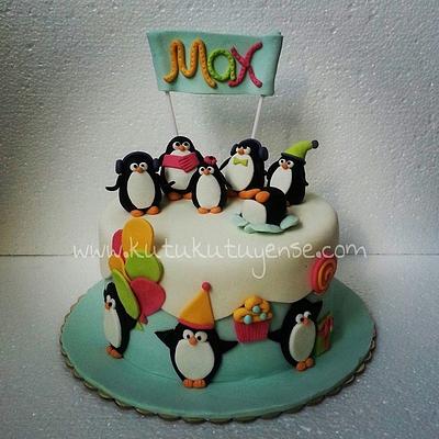 Penguin Cake - Cake by kutukutuyense
