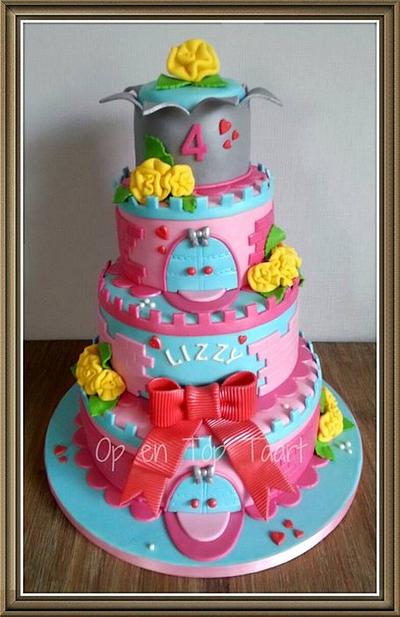 Pink Castle Princess Cake - Cake by Op en Top Taart