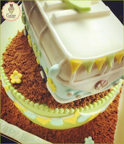 VW Camper Van - Cake by Cutsie Cupcakes