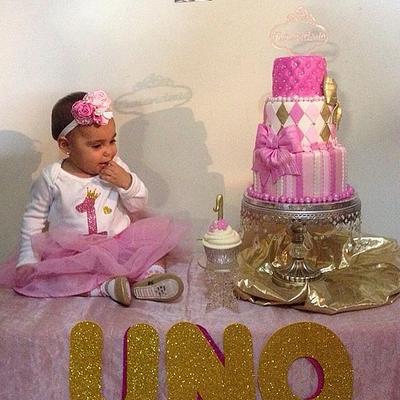 One year old - Cake by TheCake by Mildred