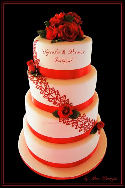 WHITE & RED BEAUTY - Cake by Ana Remígio - CUPCAKES & DREAMS Portugal
