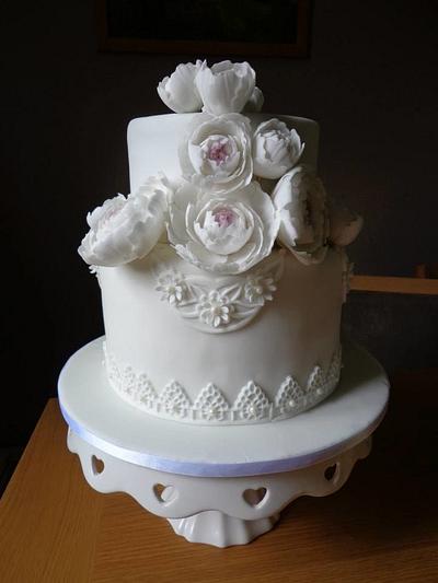 Peony wedding cake - Cake by Zoe White