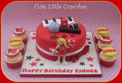 'Glee' Birthday Cake & Cupcakes - Cake by Heidi Stone