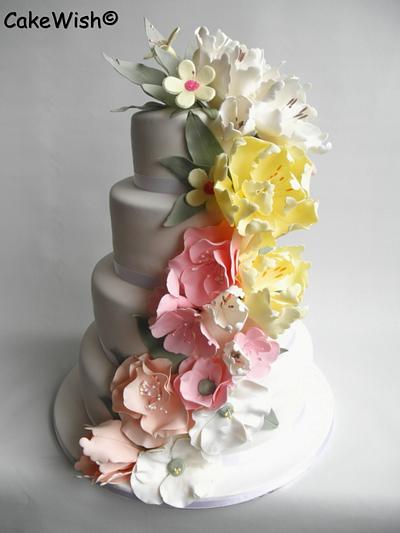 Peony wedding cake - Cake by Anita Veenstra