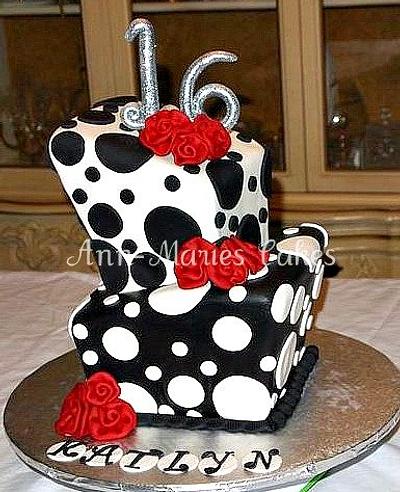 Black and White Beauty! - Cake by Ann-Marie Youngblood