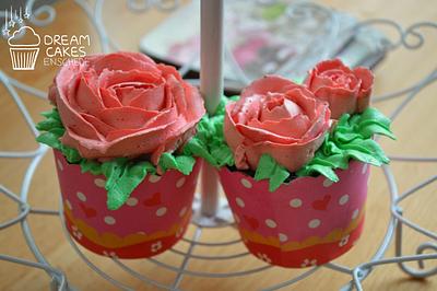 SMBC ROSE CUPCAKES - Cake by Dream Cakes Enschede