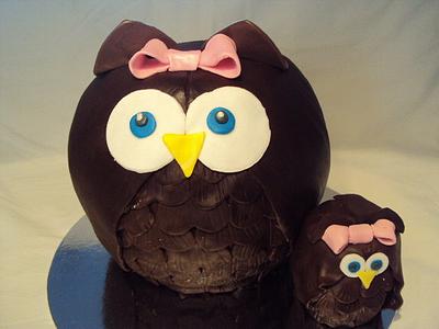 Owl cake - Cake by Gulnaz Mitchell