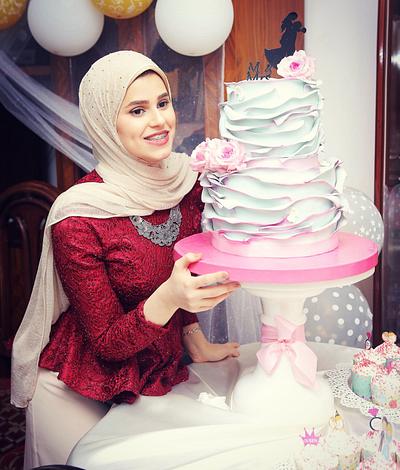 Engagement cake 💕🌸 - Cake by Rola sarhan