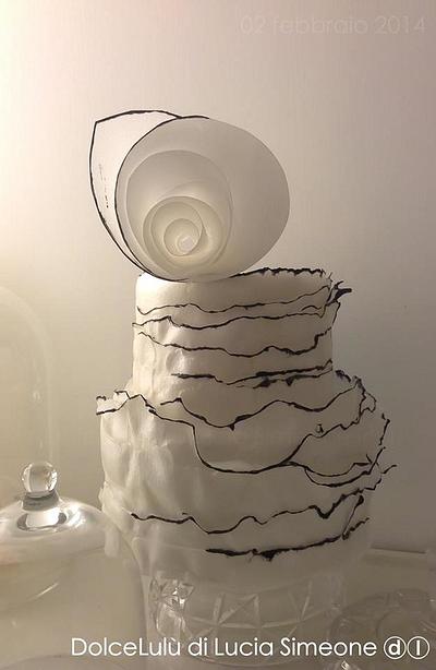 black and white - Cake by Lucia Simeone