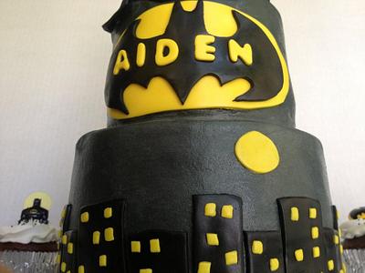Aiden's Batman - Cake by taralynn