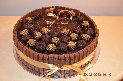 Chocolate Cake Pop Cake - Cake by FLOC