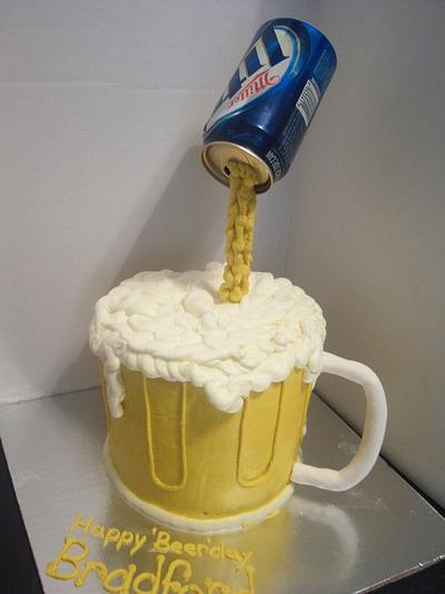 pouring beer mug cake - Cake by sweettooth