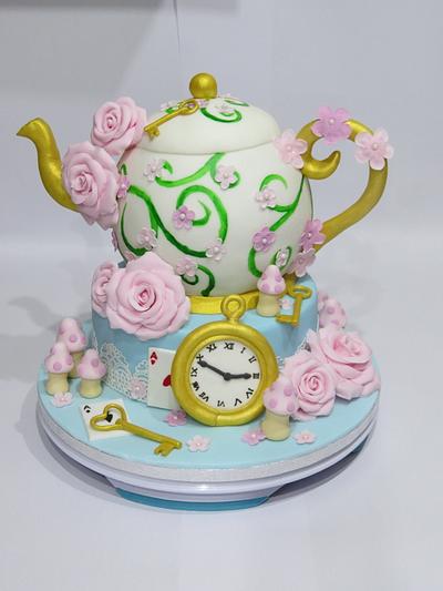 Alice in Wonderland - Cake by Audrey's