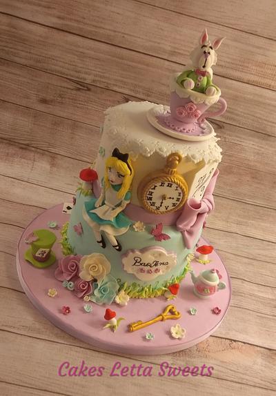 Alice in wonderland  - Cake by Nikoletta Giourga