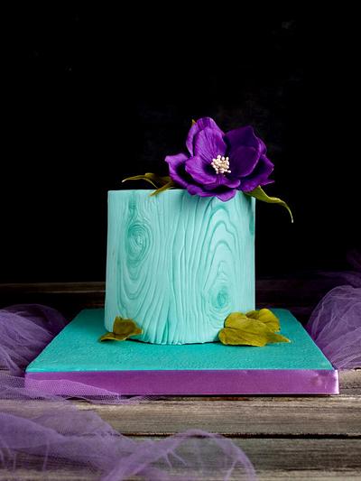 My first fondant flower..loved it - Cake by Maro Cakes