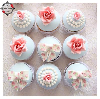 Vintage Cupcakes - Cake by My Sweet Dream Cakes