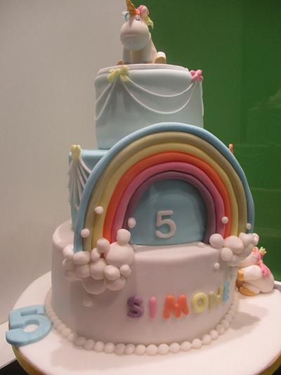 Simple unicorne towercake - Cake by Karla Vanacker