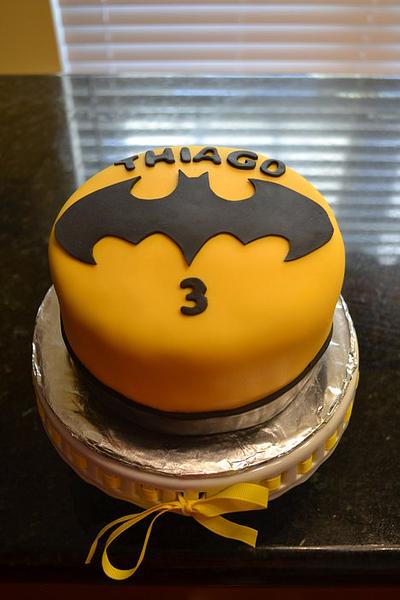 Batman  - Cake by Cakesbylala