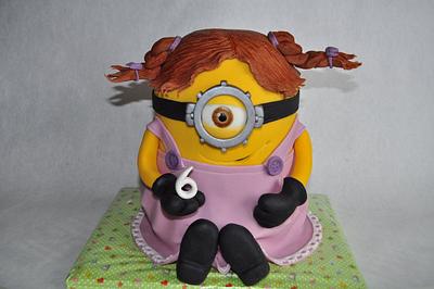 Lady Minion - Cake by Antenka1