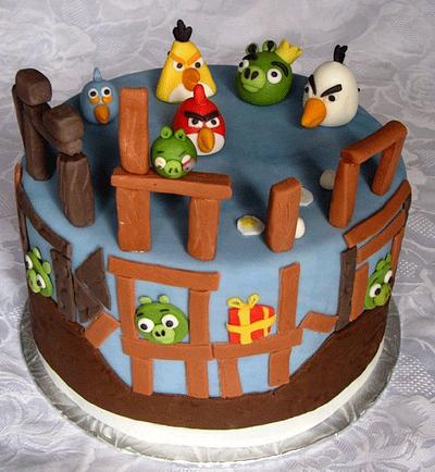 Angry Birds - Cake by Onebitesweet