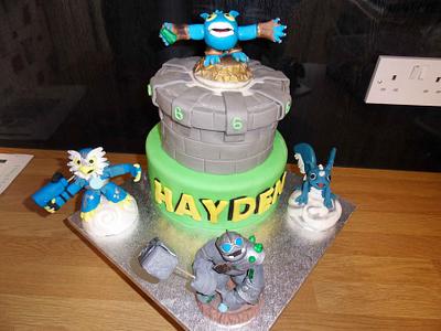 SkyLanders - Cake by Lisa Pallister