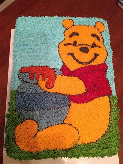 Winnie the Pooh - Cake by cakesncuppies
