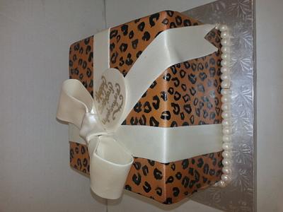 Leopard present cake - Cake by cinthia
