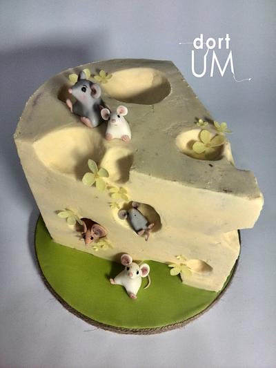 Cheeeeeese with mice - Cake by dortUM