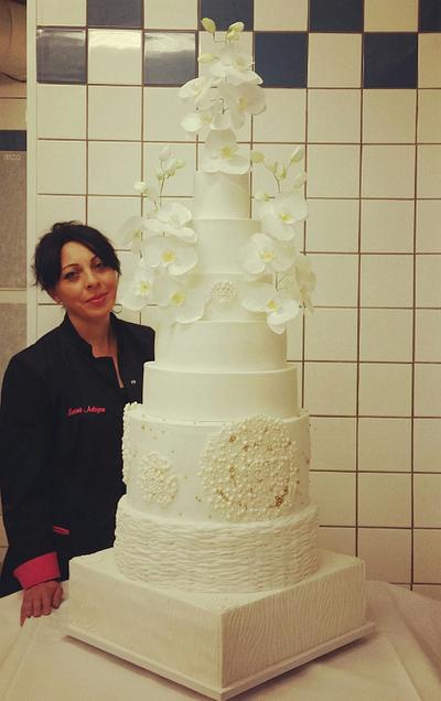Wedding cake with wafer paper Orchids  - Cake by Gâteau de Luciné